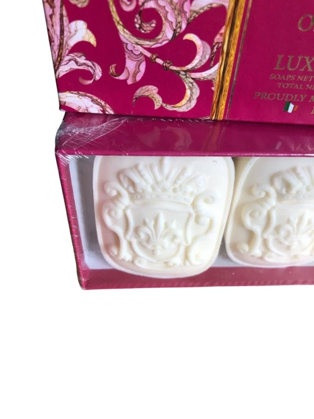 Saponificio Artigianale Fiorentino set includes